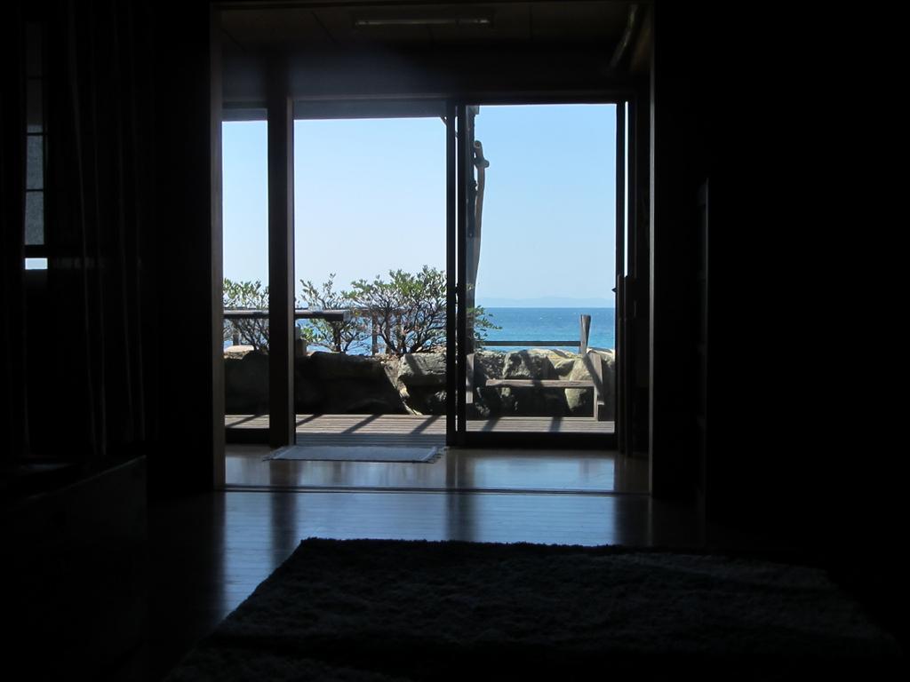 Amakusa West Coast Backpackers Fu-Raibou Albergue Exterior foto
